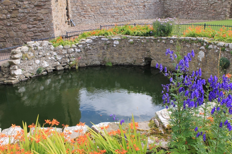 The well which provided fresh water for all the residents and workshops inside the castle walls. 